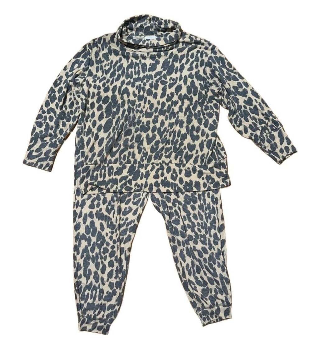 New Directions Studio Women's Leopard Print Two-Piece Loungewear Set